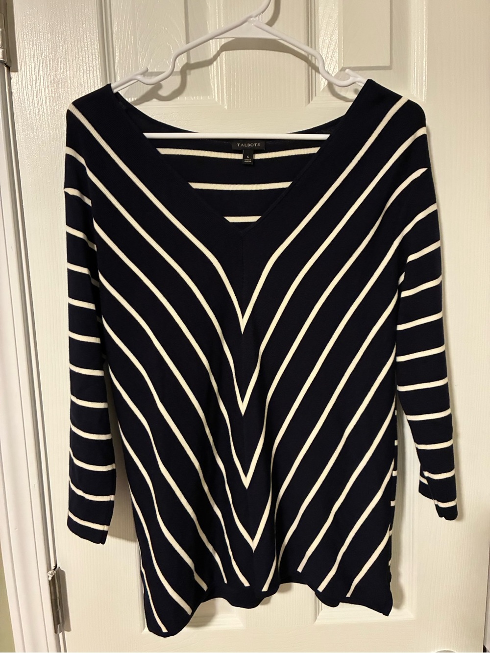 Talbots Navy and Cream V‑Neck Striped Tunic Sweater